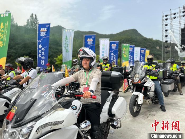 山西阳城举办首届环三个一号旅游公路越野车赛