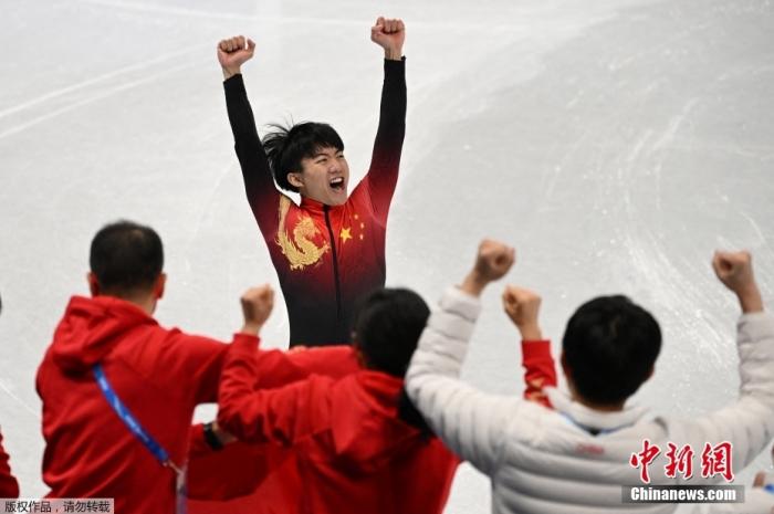 李文龙北京冬奥银牌背后：团队协作与坚持铸就