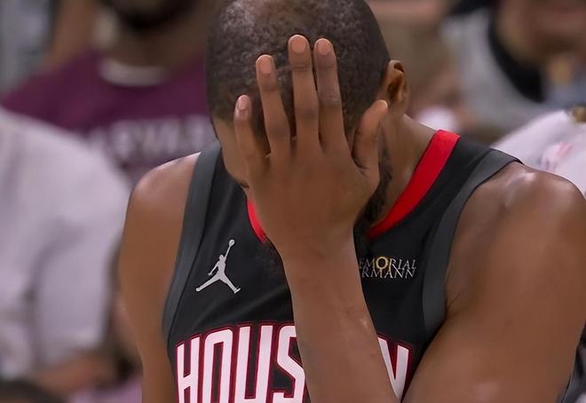 火箭客场惨败马刺25分 杜兰特尽力难救主