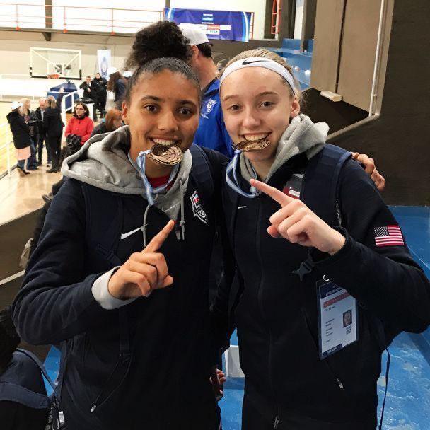 库里承诺约内斯库双冠王，奥运金牌与WNBA总冠军