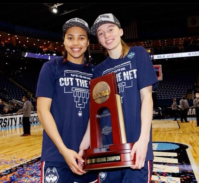 库里承诺约内斯库双冠王，奥运金牌与WNBA总冠军