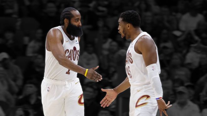 NBA季后赛附加赛全胜主队 球迷质疑联盟控场策略