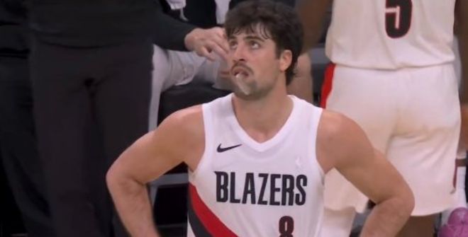 文班亚马首秀惊艳 马刺力克开拓者晋级季后赛